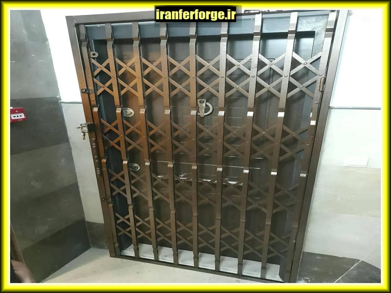 مزایای استفاده از درب آکاردئونی