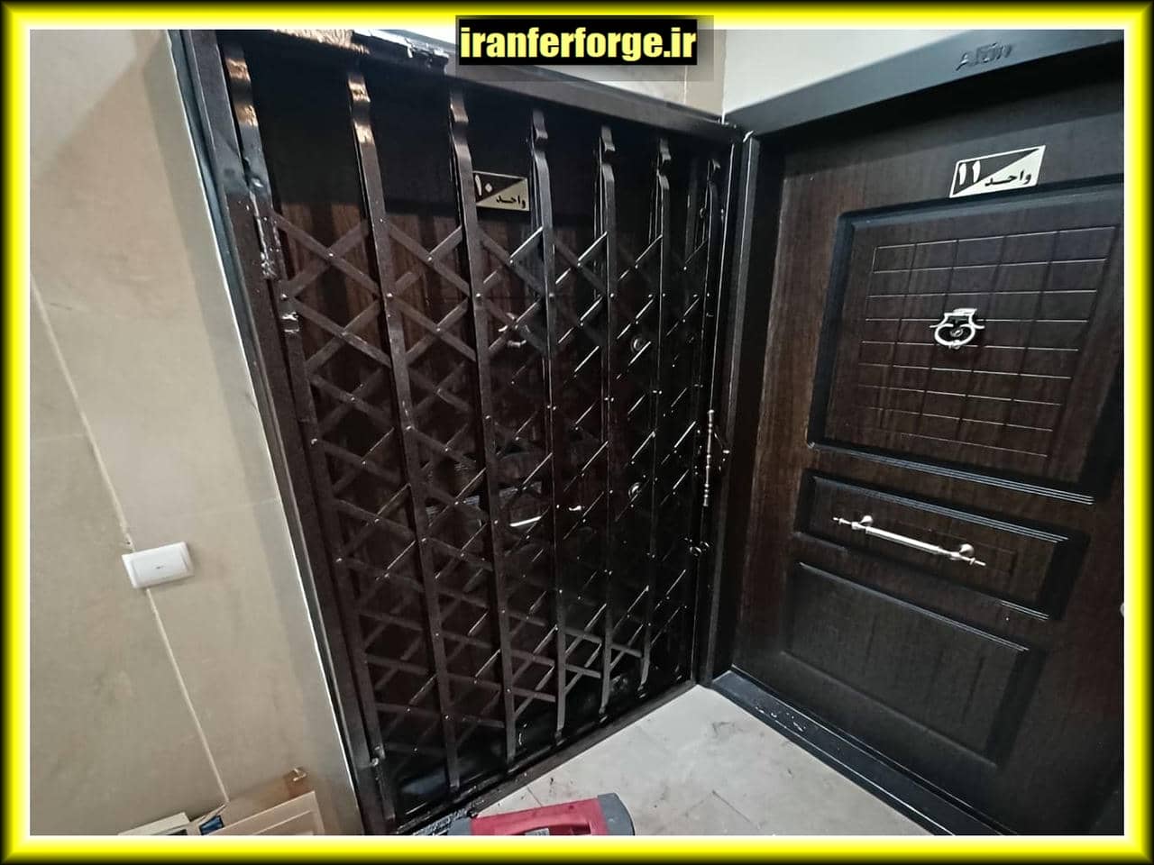 نصب درب آکاردئونی به چه صورت انجام می‌شود؟