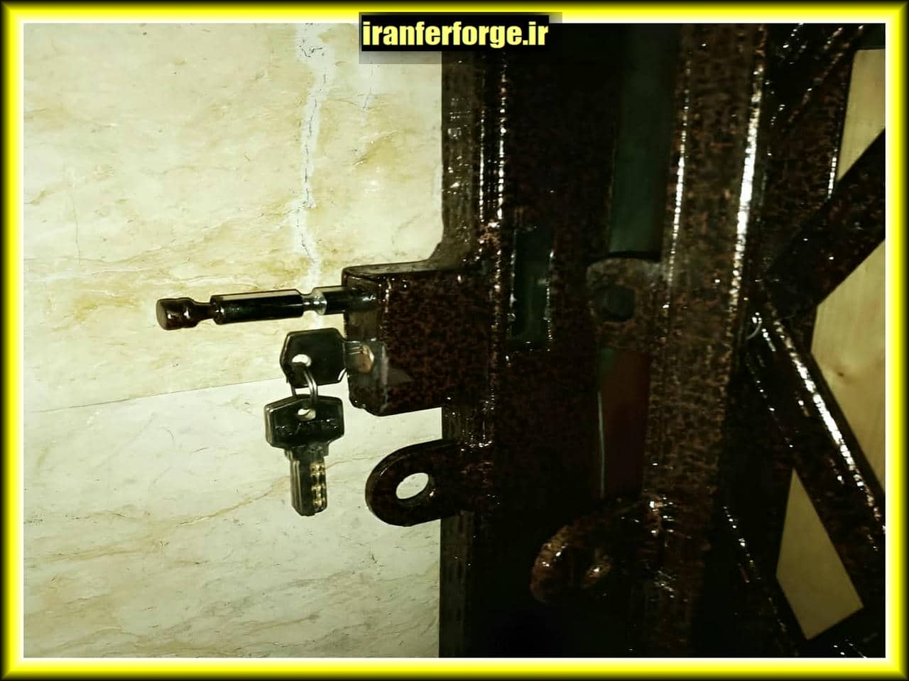 نگهداری و تعمیر درب آکاردئونی