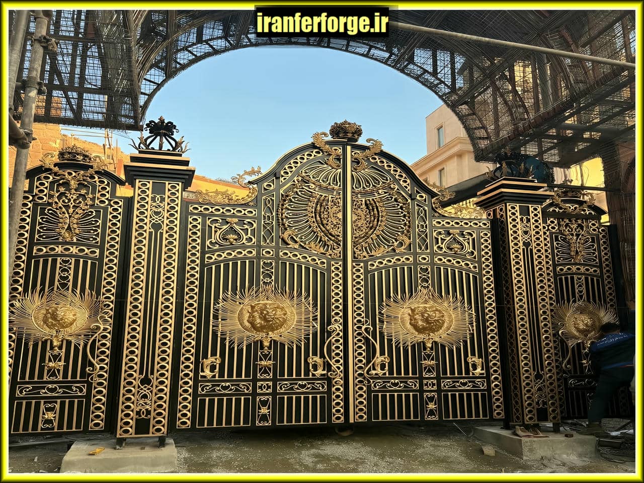 ویژگی های درب حیاط فرفورژه و فلزی مدرن