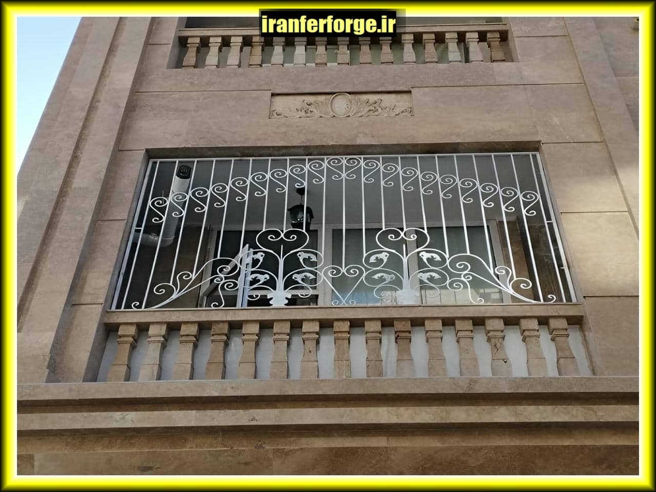 مزایای استفاده از حفاظ پنجره فرفورژه در ساختمان‌های تجاری