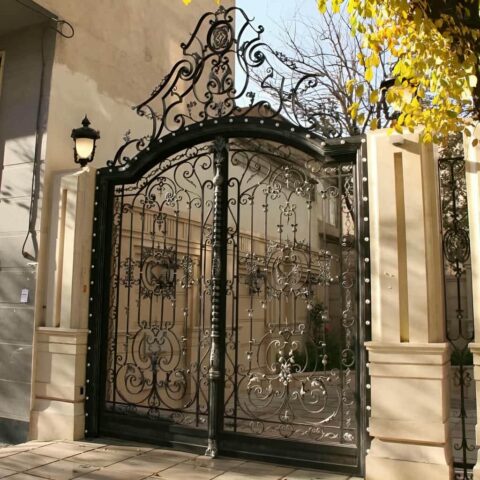 خرید درب پارکینگ فرفورژه لوکس مدرن