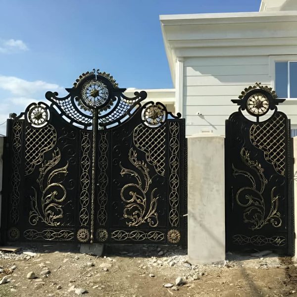 درب فلزی اقاقیا کلاسیک لوکس