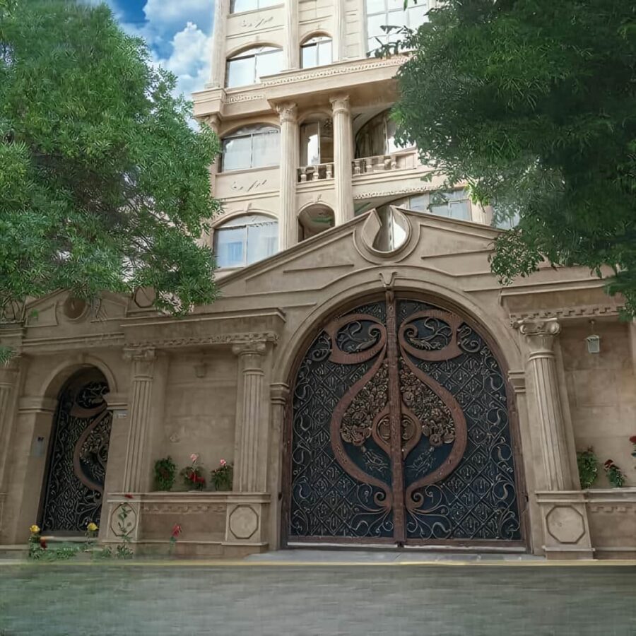 خرید درب فلزی دسته گل برای نمای رومی