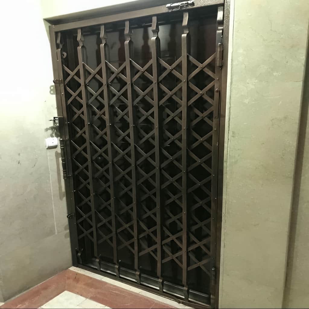 فروش درب آکاردئونی حفاظ خانه تمام‌گل در یاسوج