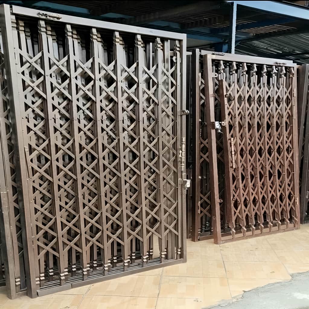 فروش درب آکاردئونی حفاظ خانه تمام گل در کیش