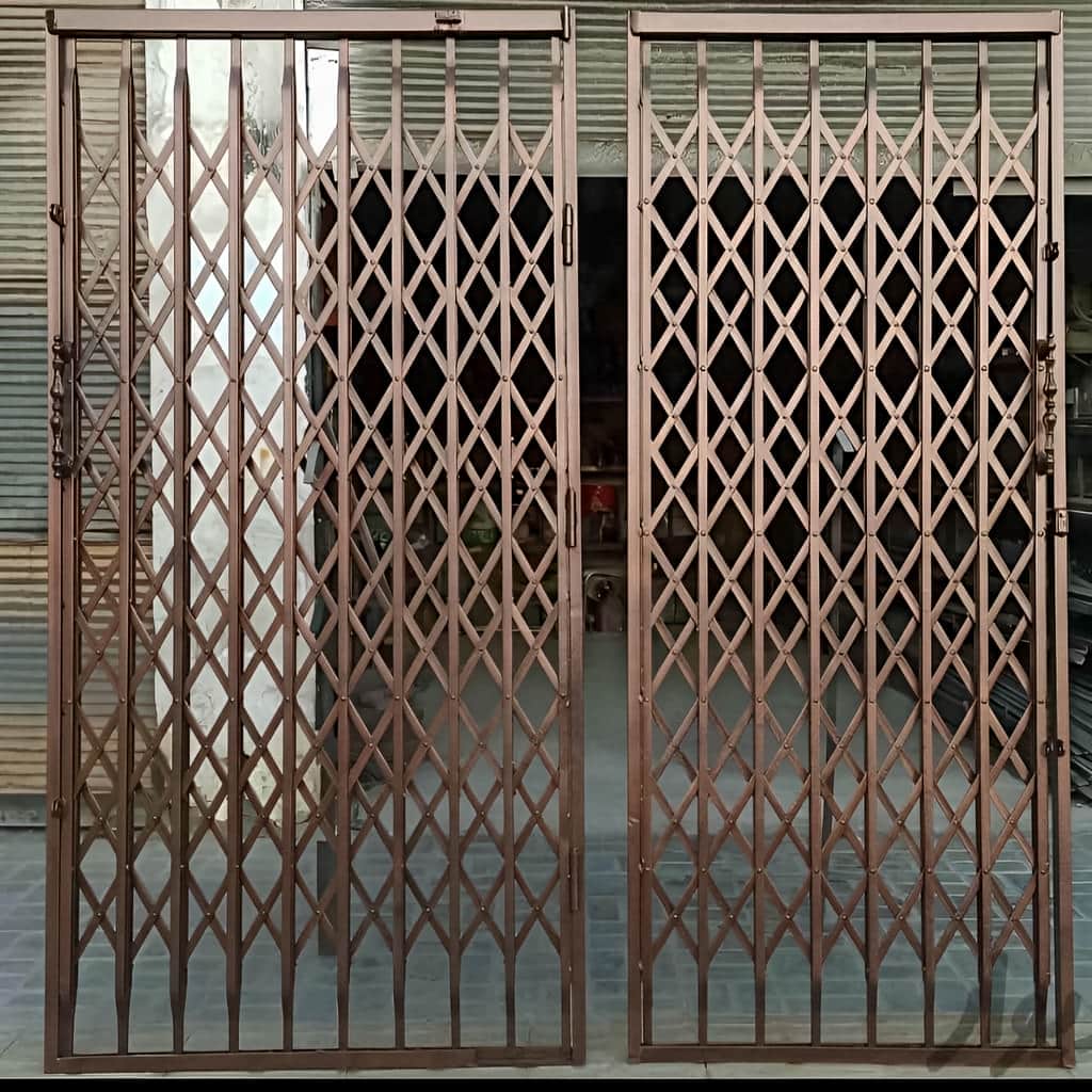 فروش درب آکاردئونی حفاظ خانه تمام گل در اصفهان