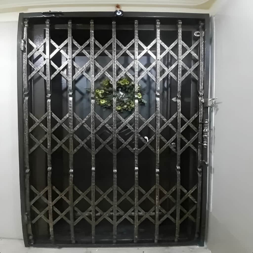 قیمت درب آکاردئونی حفاظ خانه سه گل در فشم