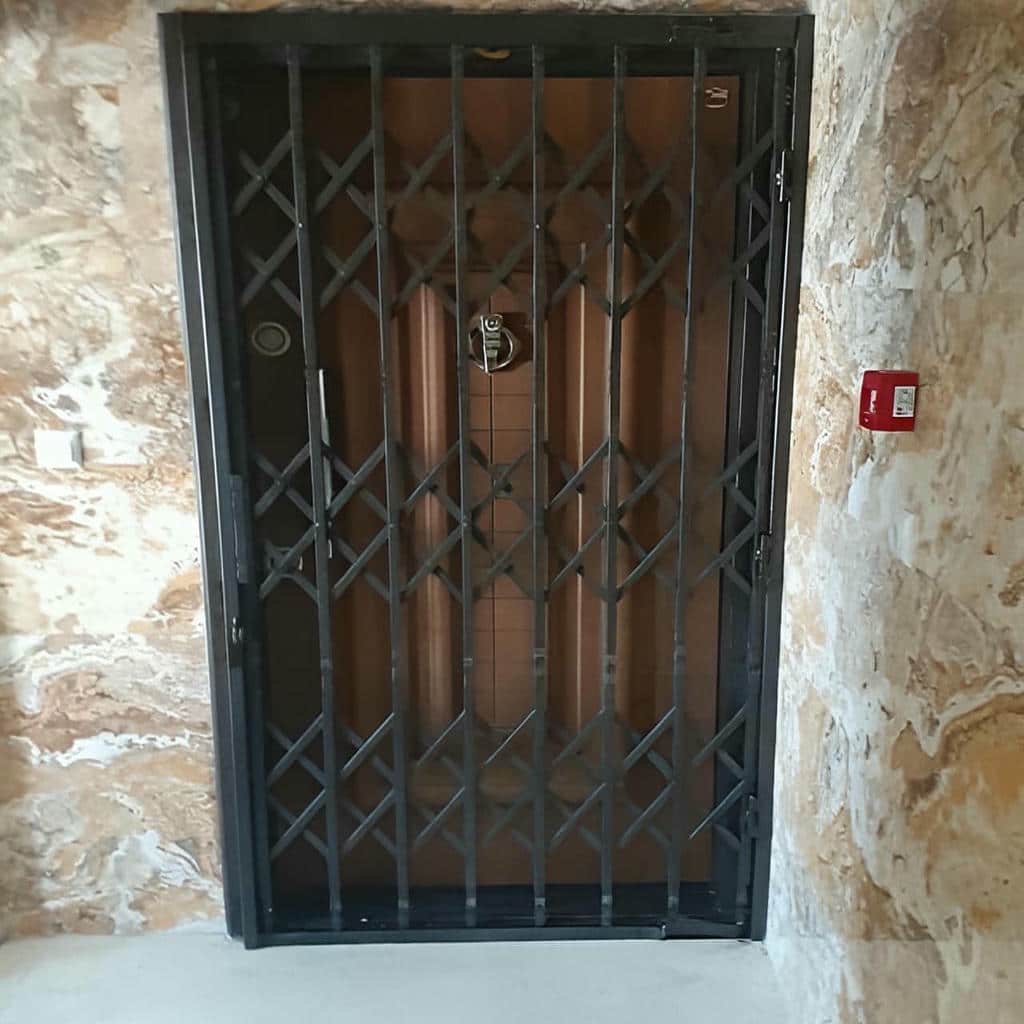 فروش درب آکاردئونی تمام گل در استان گیلان