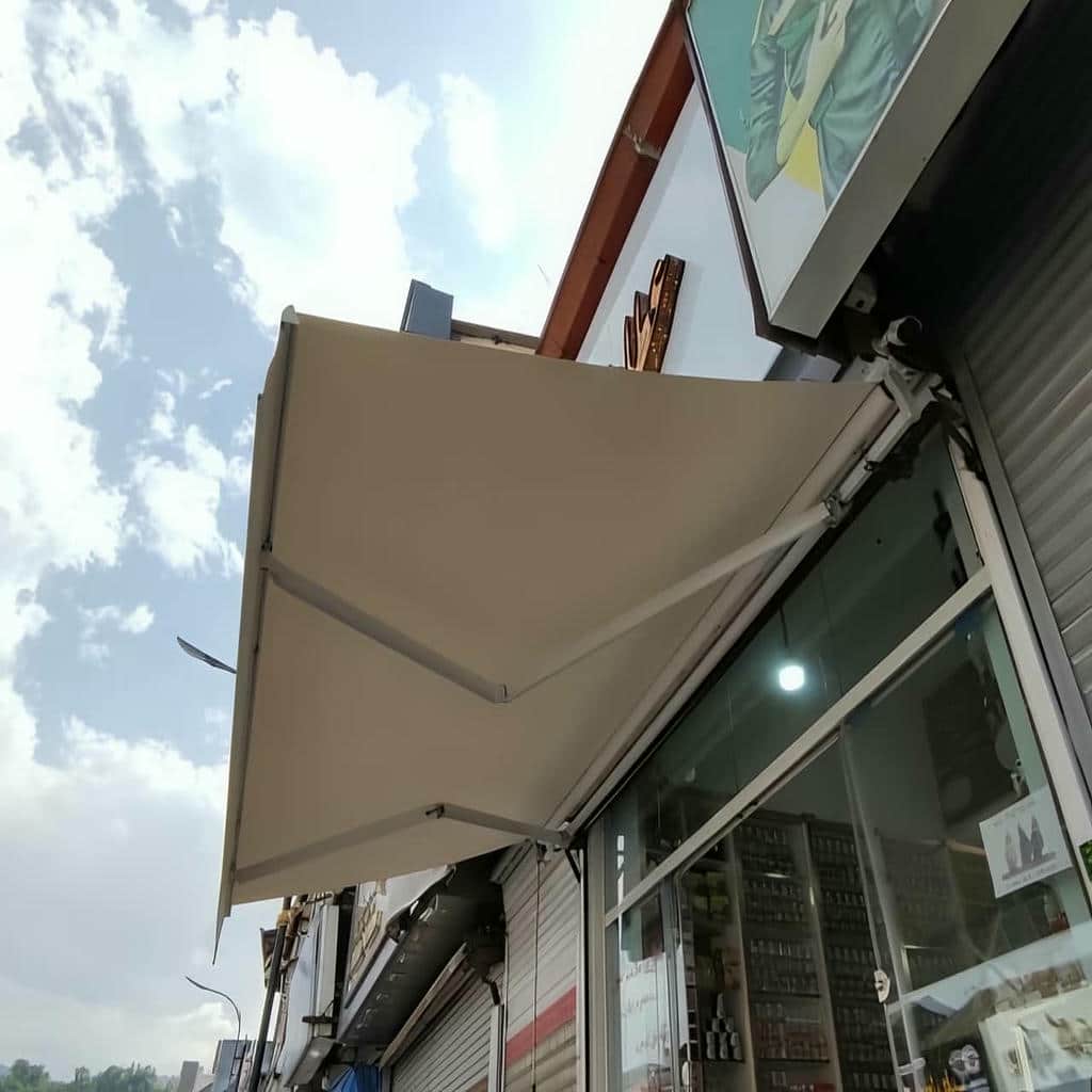 سایبان برقی اتوماتیک در بندر انزلی