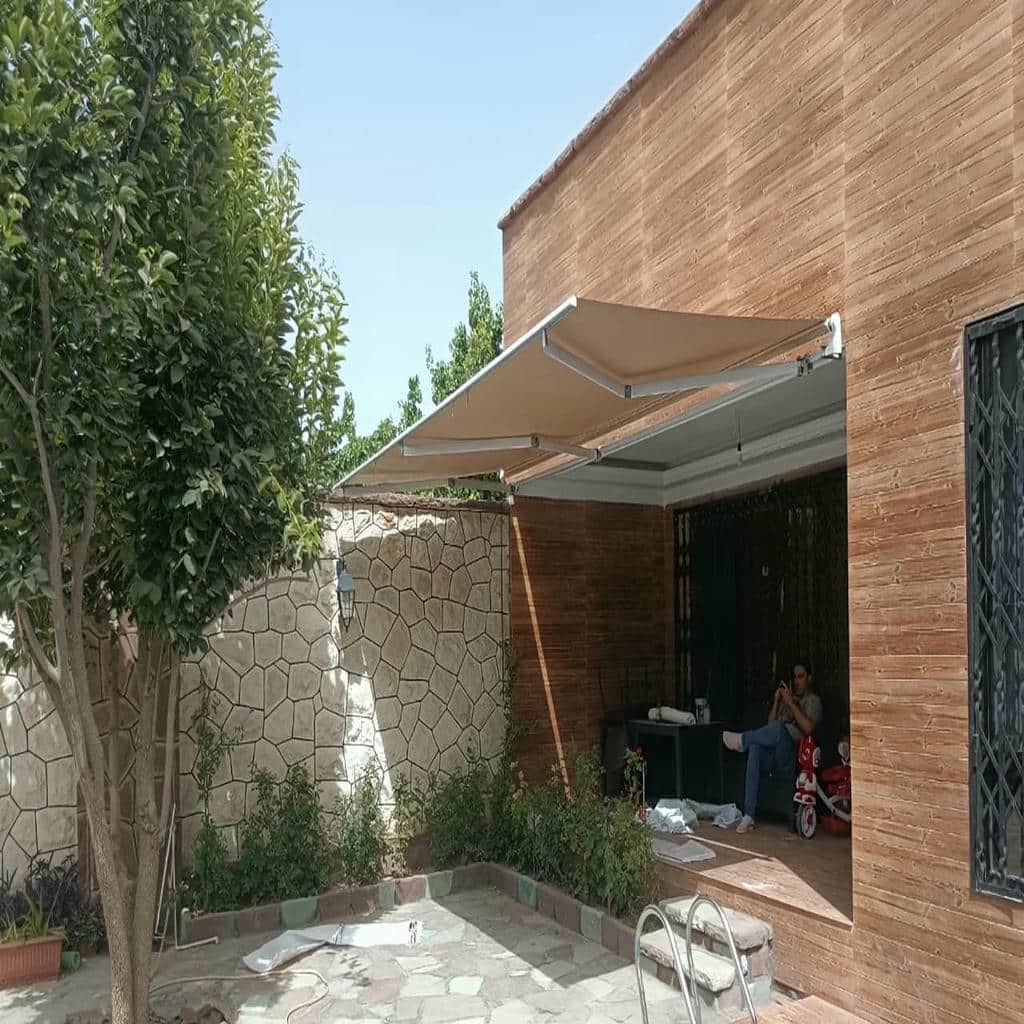 سایبان برقی اتوماتیک در بندر لنگه
