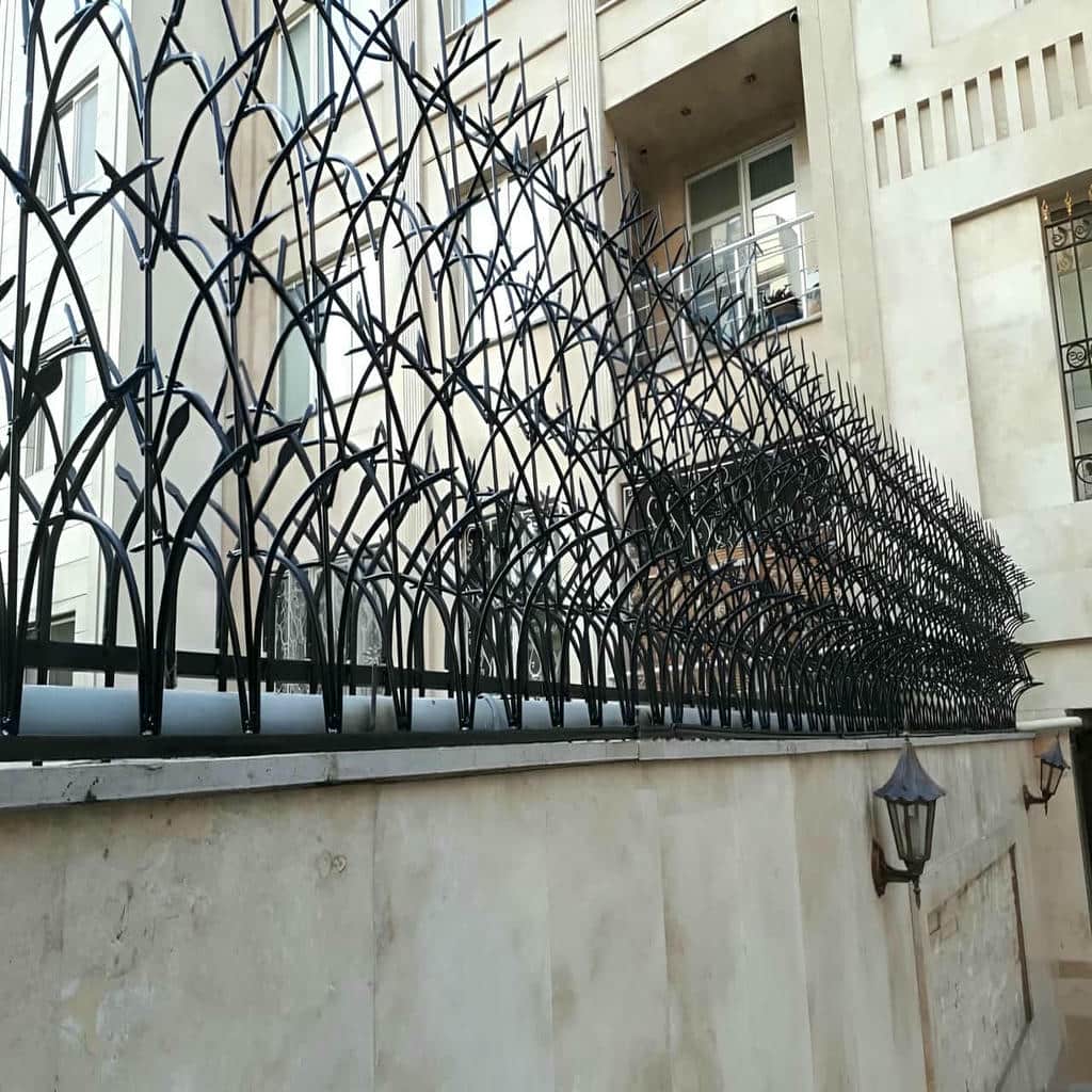 نصب حفاظ شاخ گوزنی محوطه ویلا در چالوس