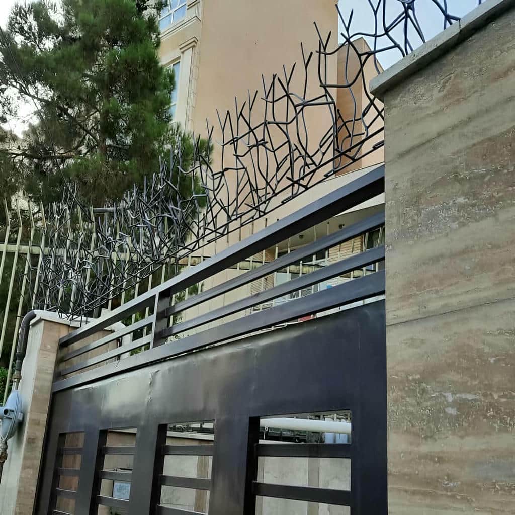 حفاظ شاخ گوزنی در بندرعباس