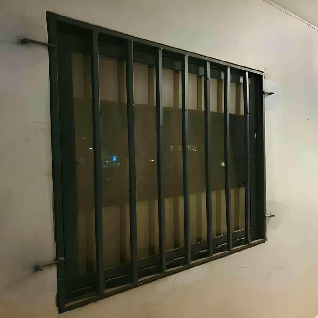 قیمت حفاظ پنجره فلزی مدرن در اصفهان
