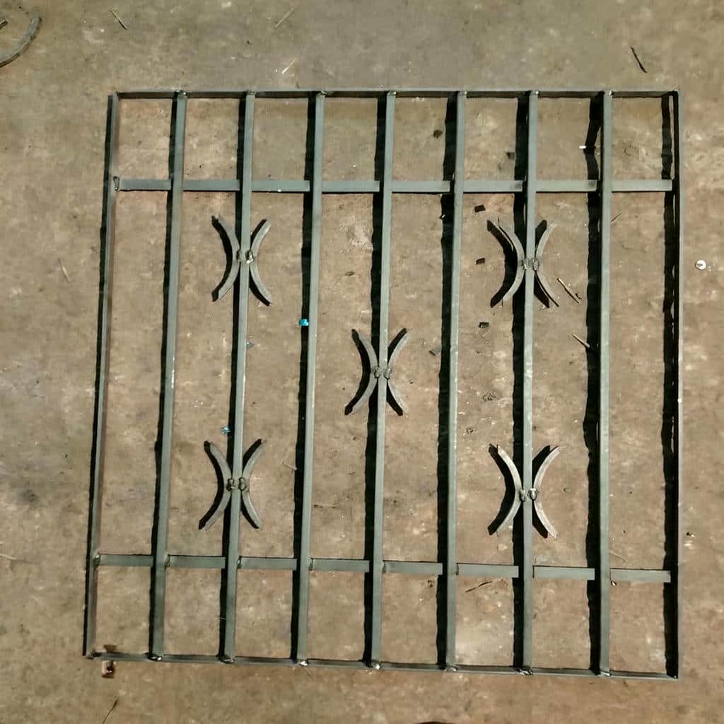 کارخانه حفاظ پنجره فلزی ساده در چالوس