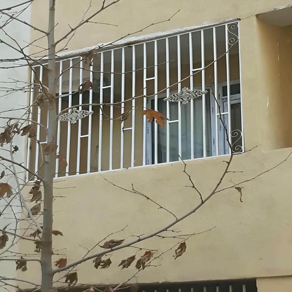 نصب حفاظ پنجره فلزی بازشو در بندر دیلم