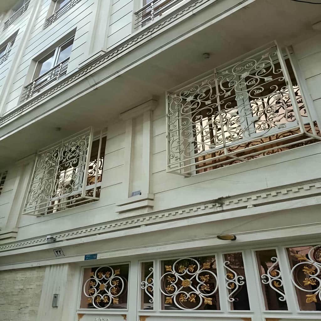 حفاظ پنجره فلزی در سیرجان