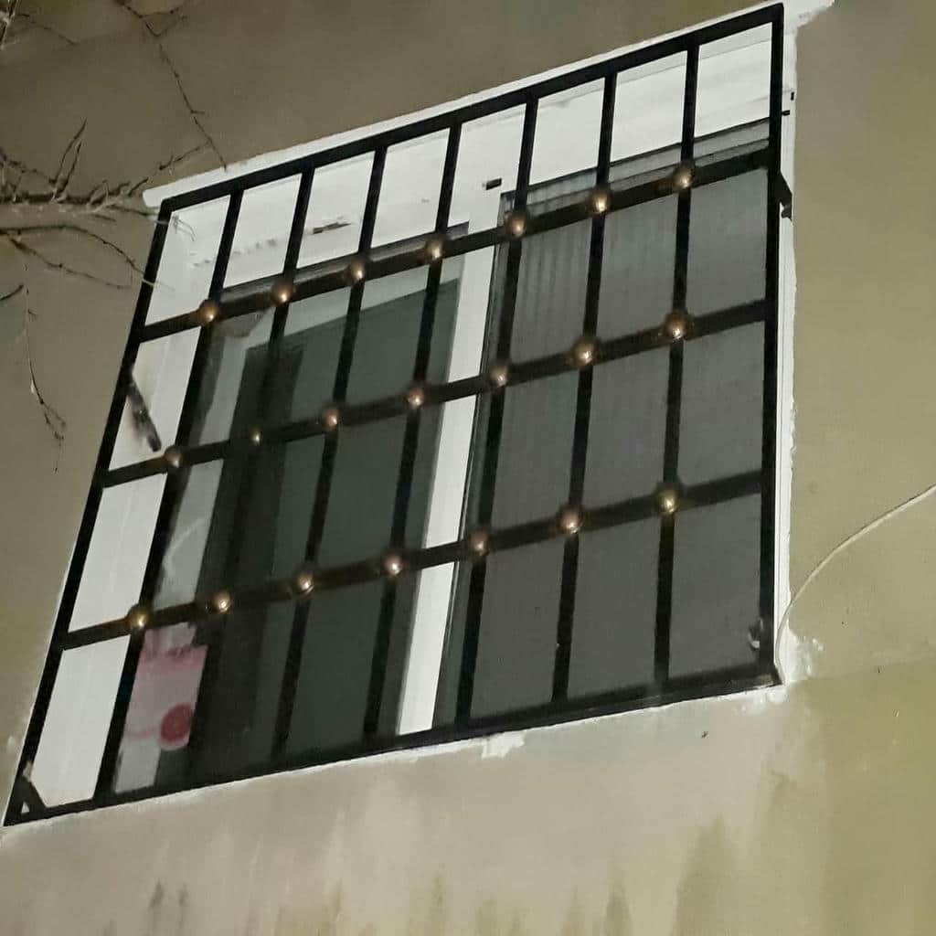 قیمت حفاظ پنجره فلزی فرفورژه در سمنان