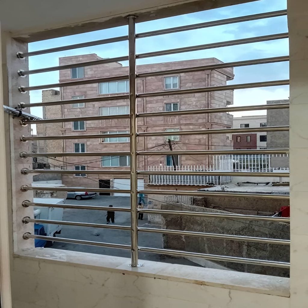 خرید حفاظ پنجره فلزی ساده در قم