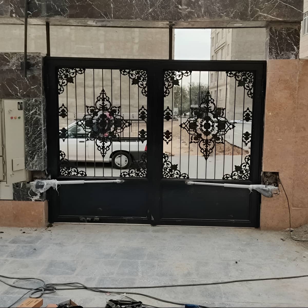 جک پارکینگی در آبسرد
