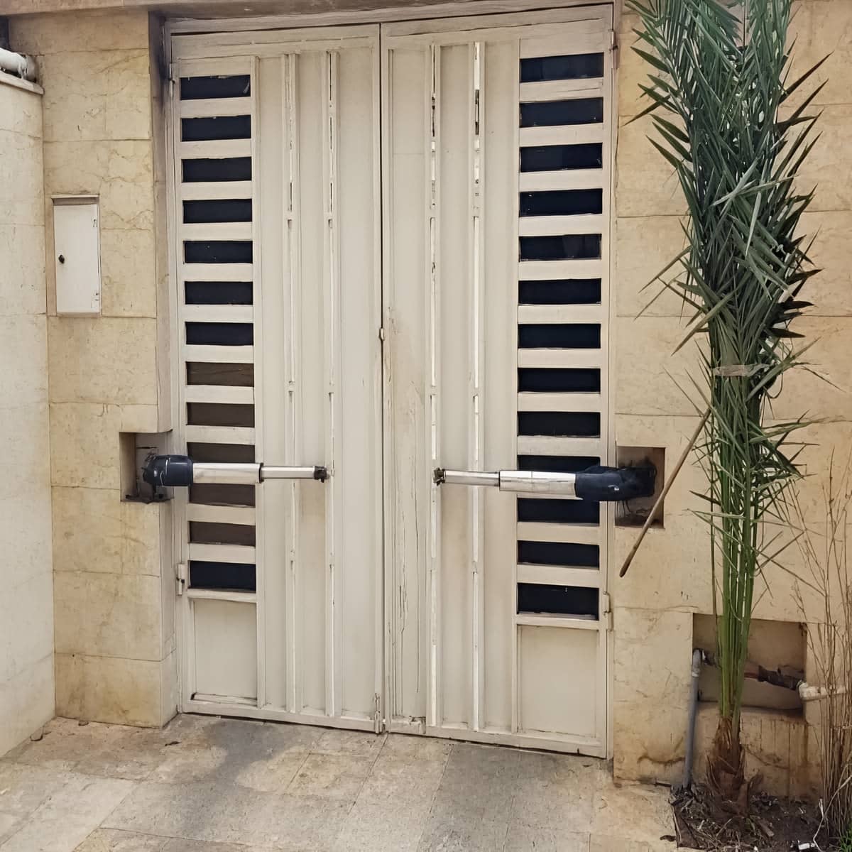 جک پارکینگی در کاشان