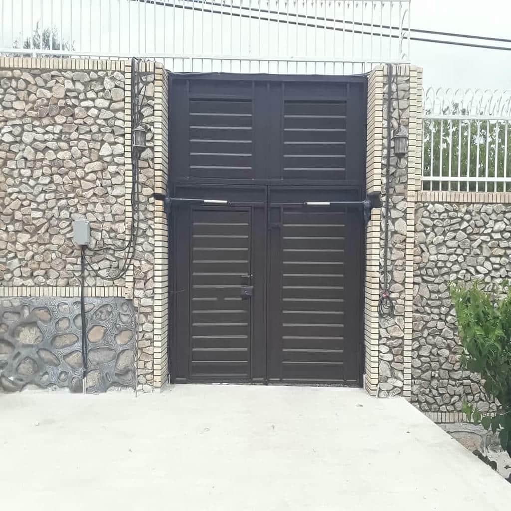 جک پارکینگی در بندر انزلی