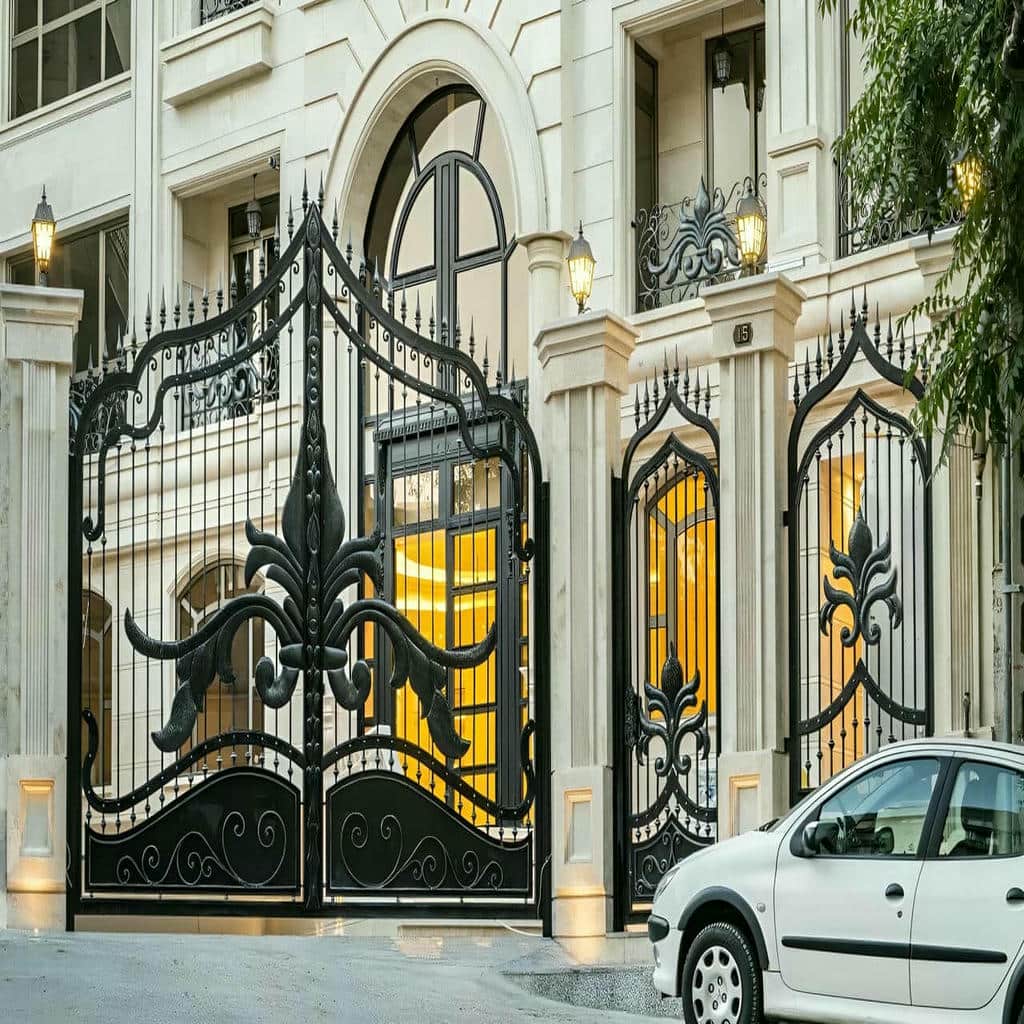 نصب درب حیاط فرفورژه ورودی ویلا در چالوس