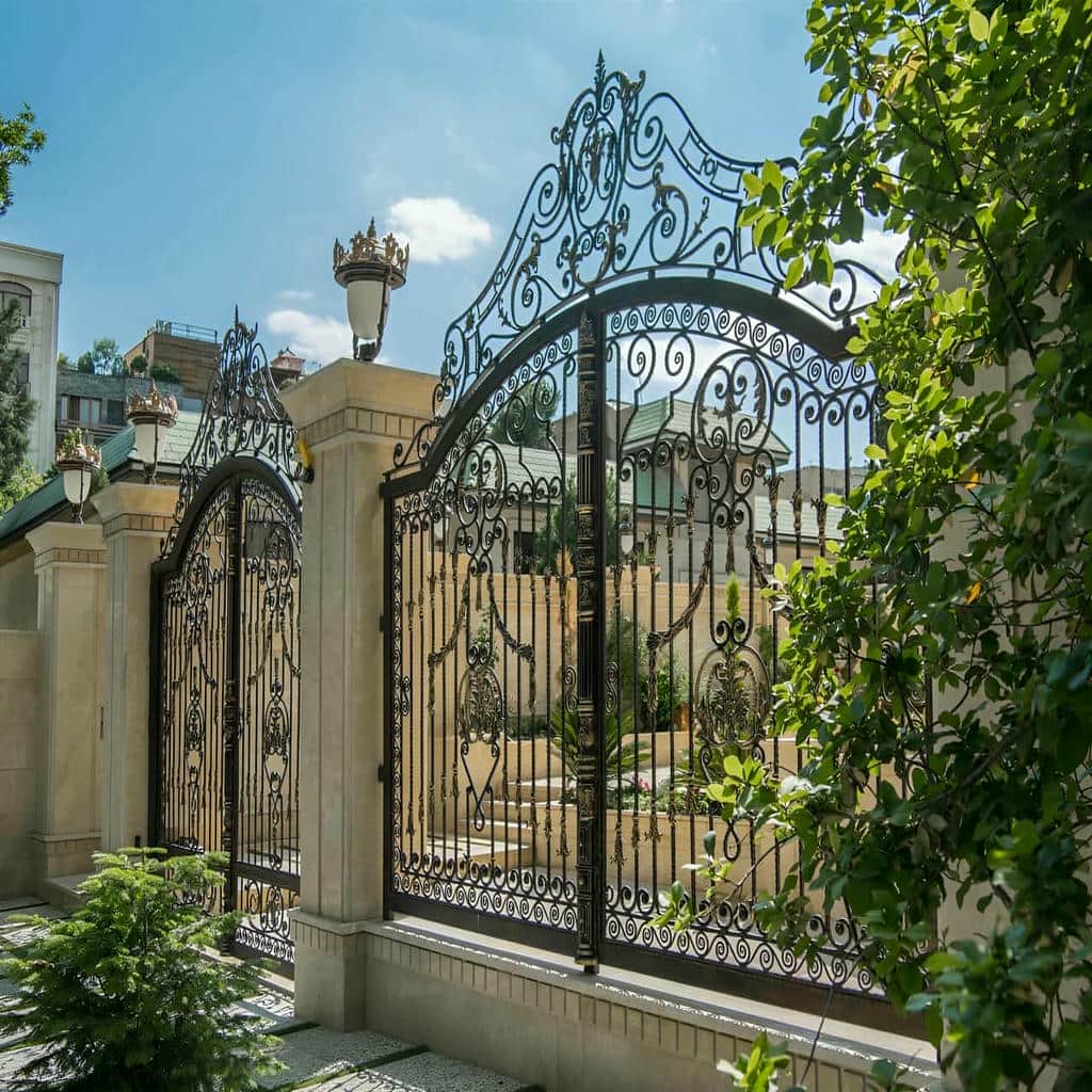 درب حیاط فرفورژه در بندر بوشهر