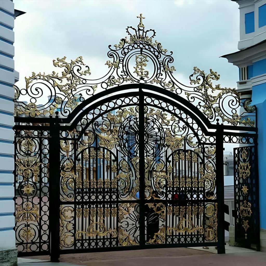 نصب درب حیاط فلزی ساده در کرج