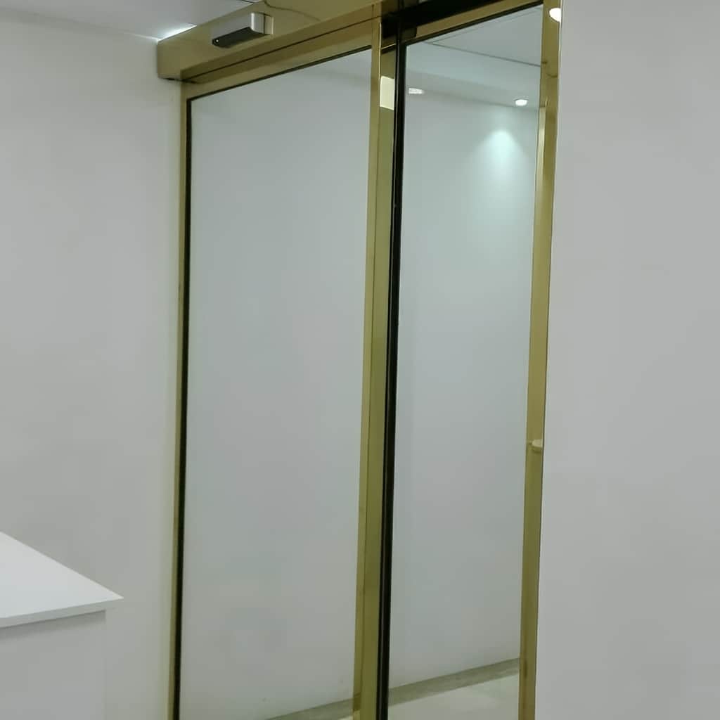 درب شیشه ای تلسکوپی مناسب مرکز تجاری