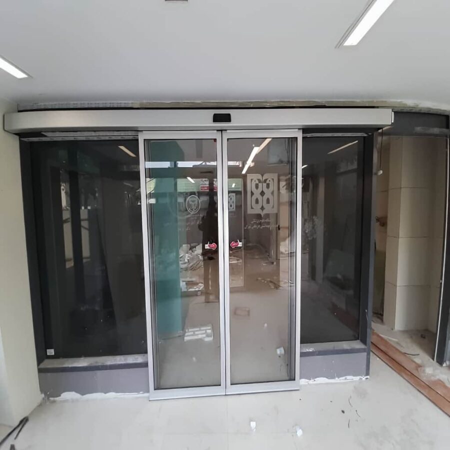 درب منحنی اتوماتیک شیشه ای با ریل قوسی تراز