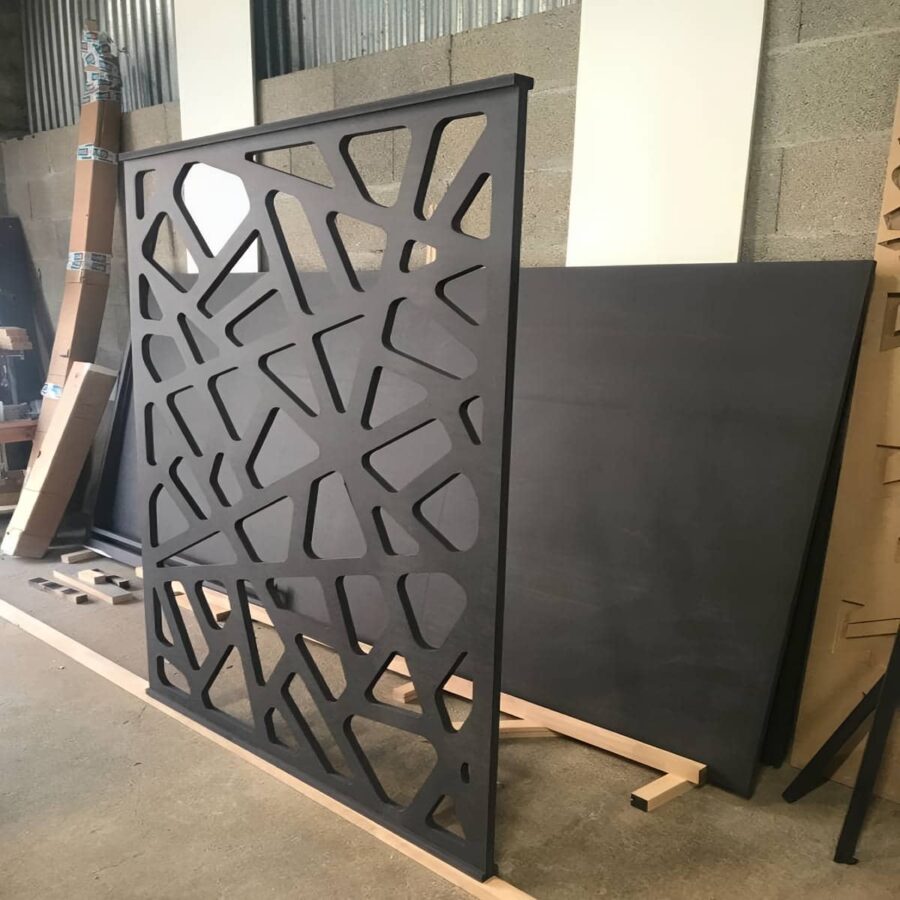 نرده سی ان سی رنگ کوره ای بادوام با آماده سازی سطح فلز