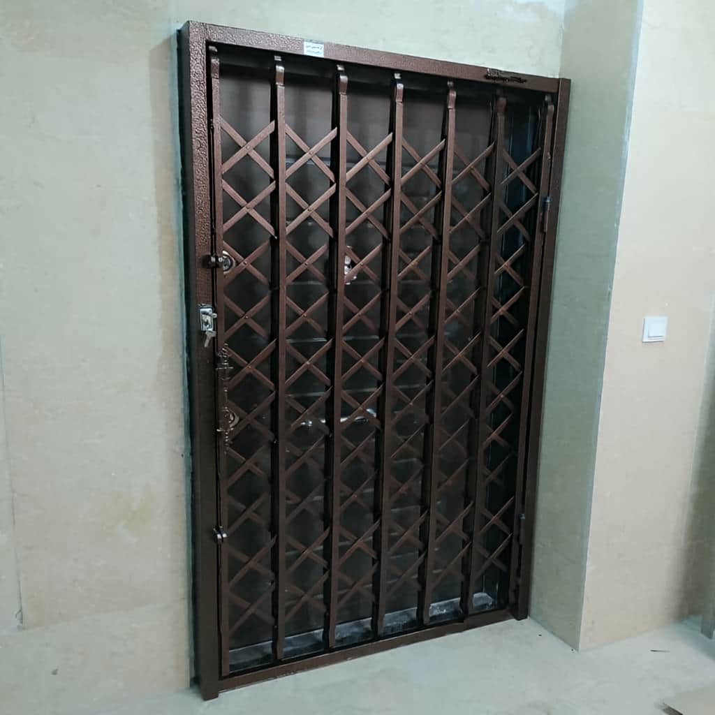 مدل ساده درب آکاردئونی پنج گل دوبل