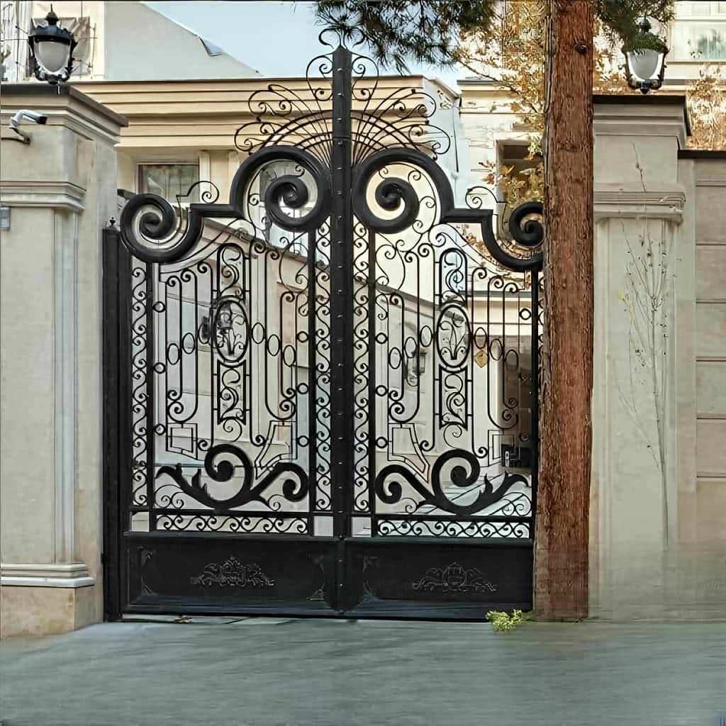 خرید درب حیاط شاسی سنگین با کلاف تقویت شده