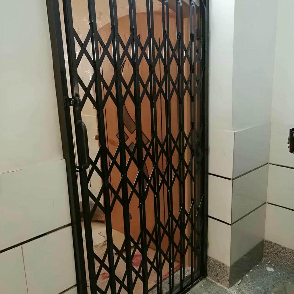 قیمت حفاظ پشت درب آپارتمان ریلی بر اساس سفارش
