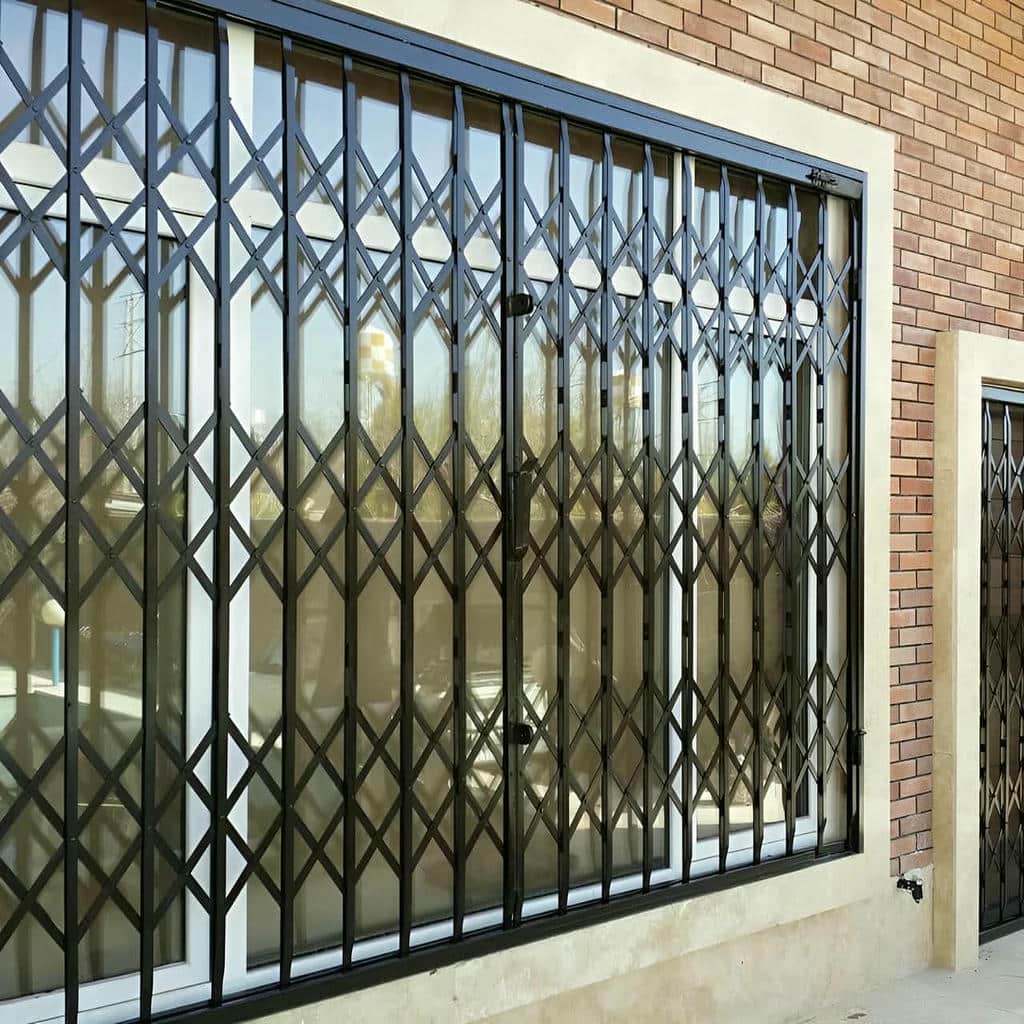 خرید درب آکاردئونی مدرن مشکی ورودی اداری