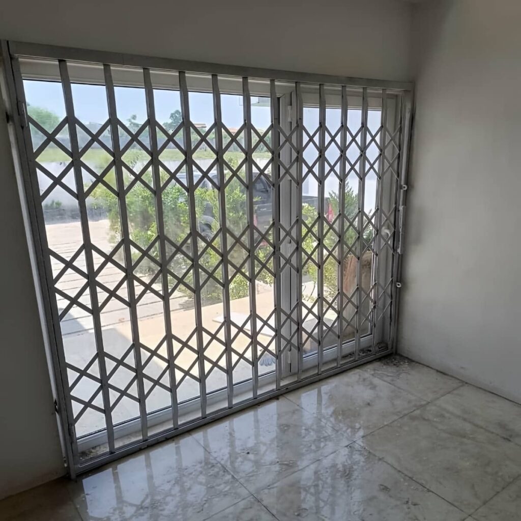 ساخت درب ریلی آکاردئونی کم جا با تسمه مقاوم