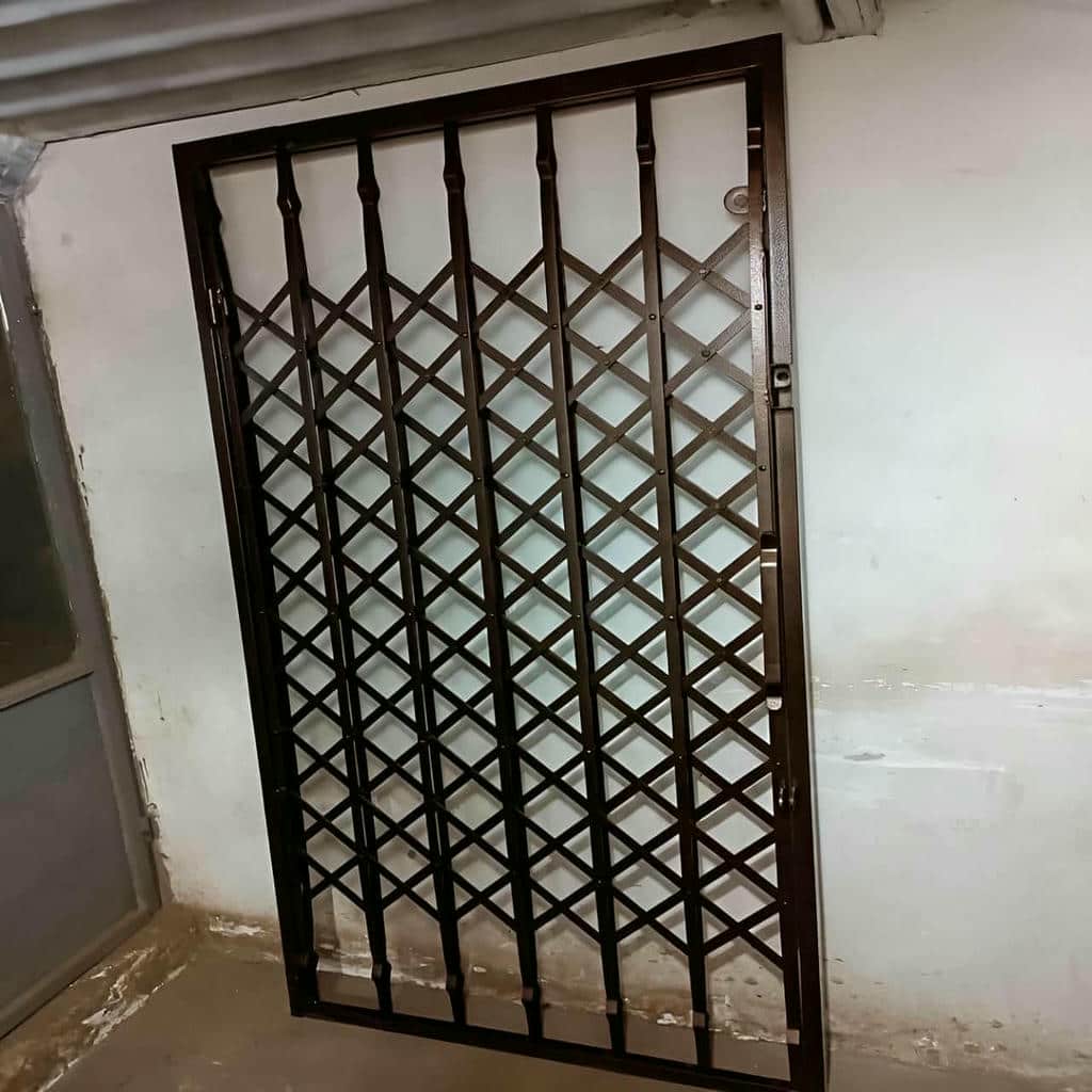 طرح تاج دار درب آکاردئونی سلطنتی گل دار