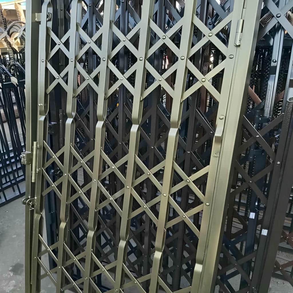 طرح گل مرکزی درب آکاردئونی سلطنتی گل دار