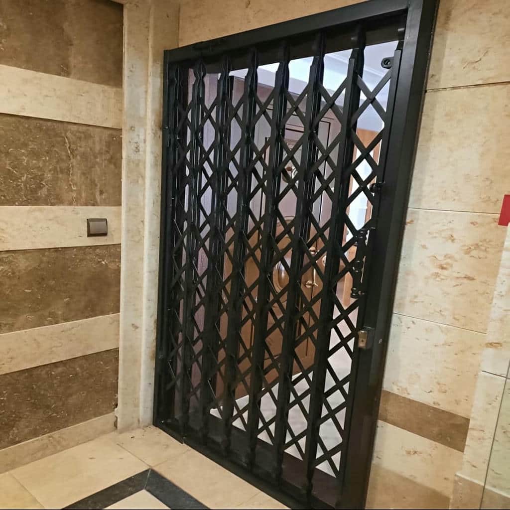خرید حفاظ پشت درب آپارتمان ریلی با مشاوره