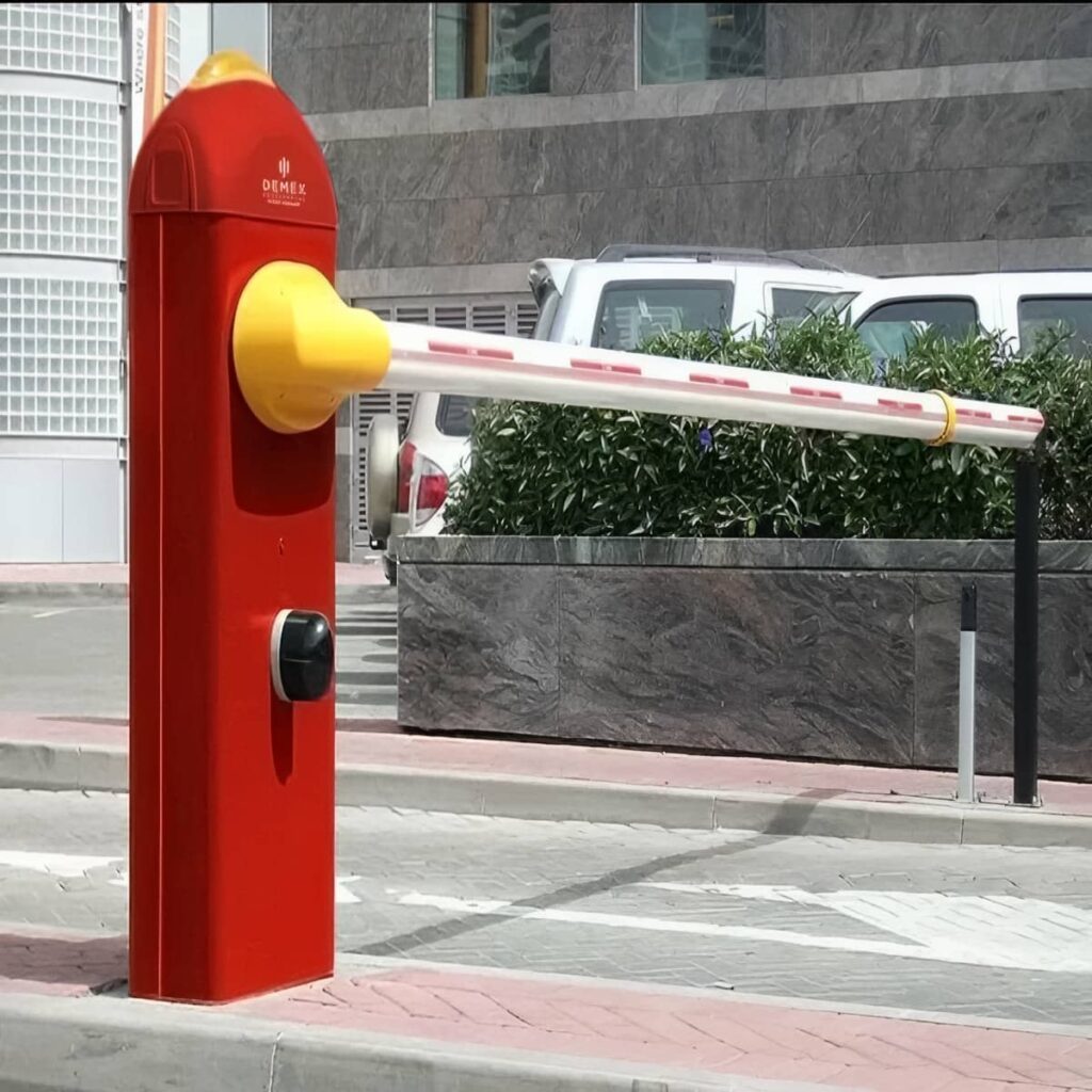 نصب راهبند پارکینگ بازویی کنار اتاق نگهبانی