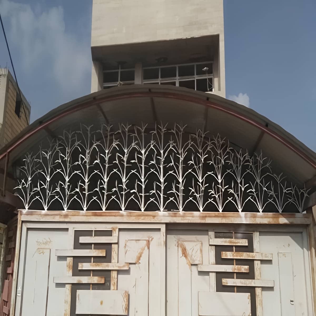 14 نمونه حفاظ شاخ گوزنی دیوار باغ ویلا