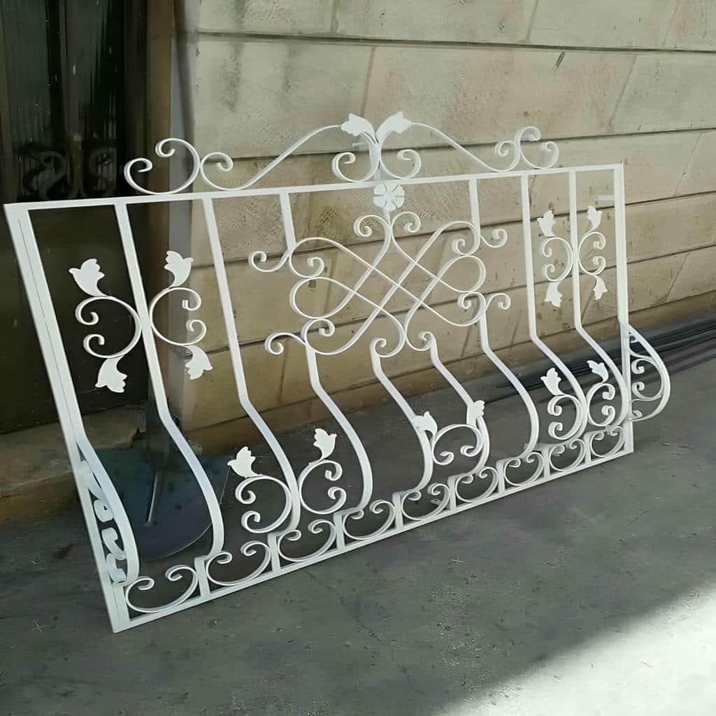 خدمات اندازهگیری حفاظ پنجره ثابت پیش از ساخت