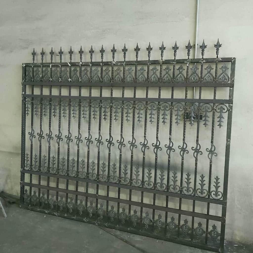 اجرای نرده پنجره ساده پروفیلی قاب دوبل