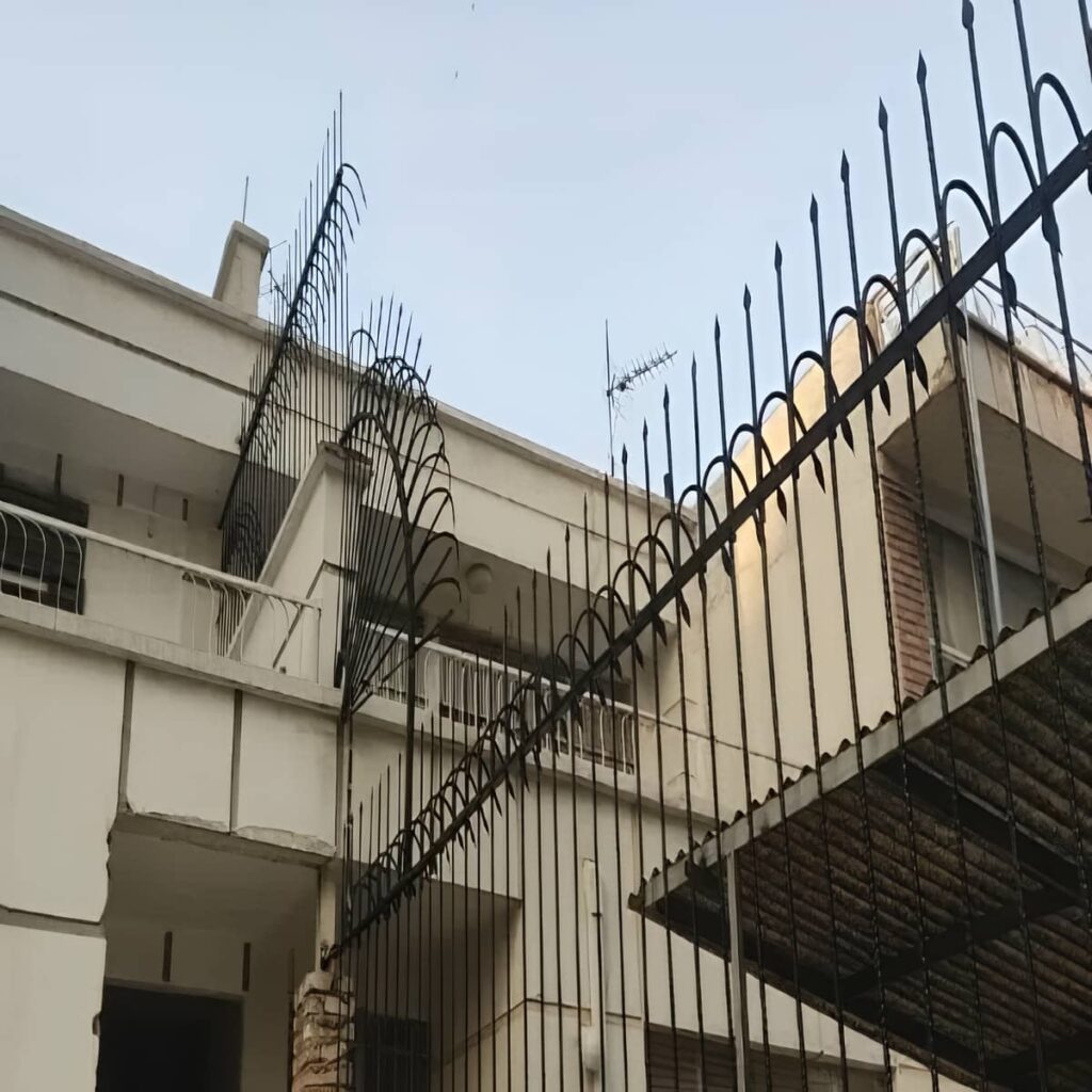خرید حفاظ سرنیزه ای دیوار حیاط با مشاوره