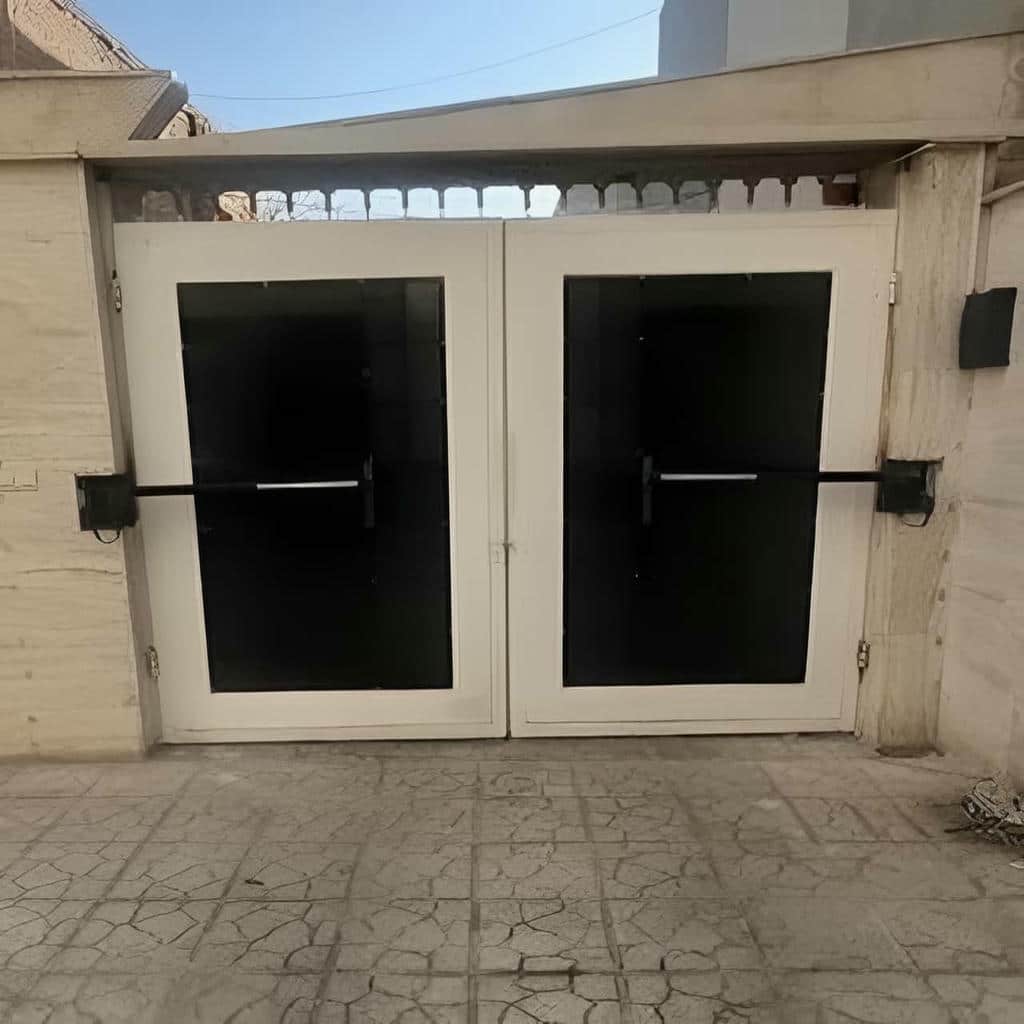 جک بازویی پرتردد برای درب مجتمع