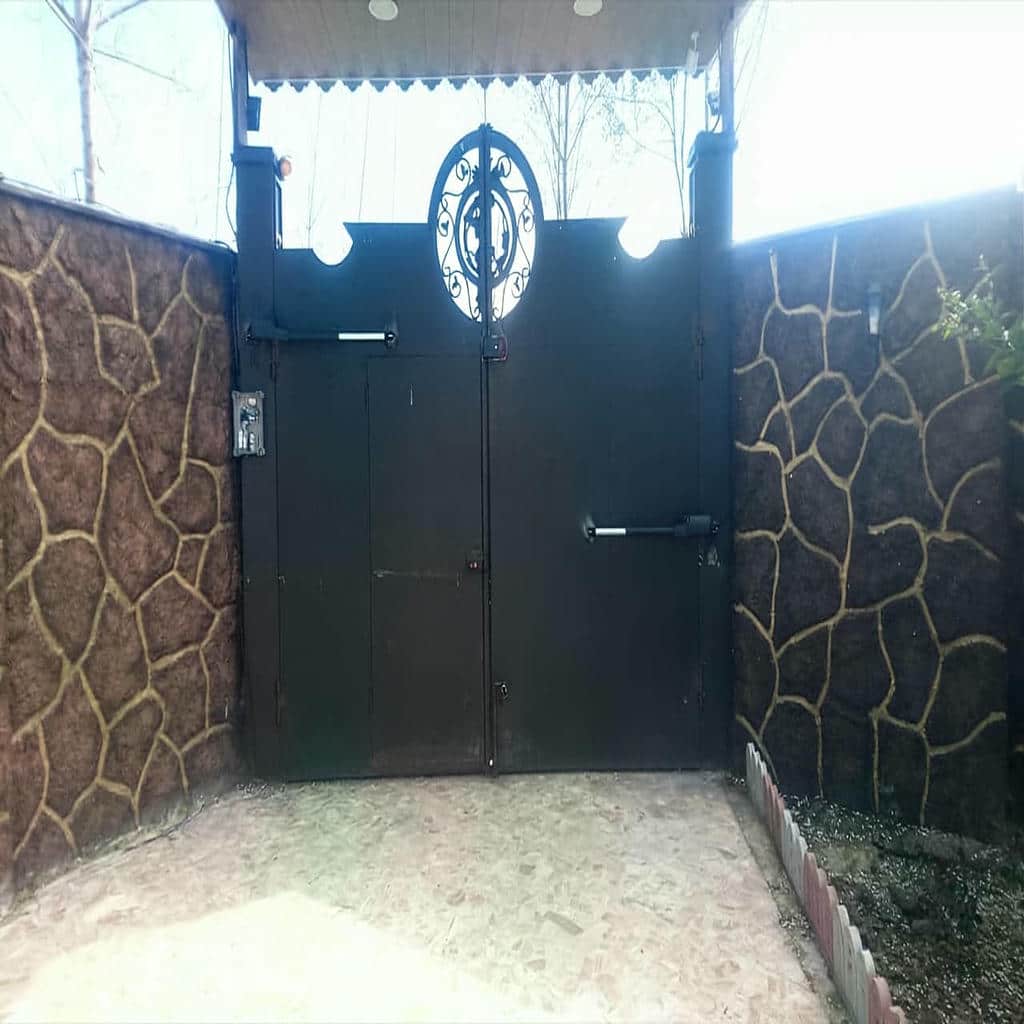 درب برقی ریلی تلسکوپی برای فضای محدود