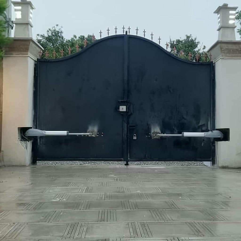درب ریلی کم‌ولتاژ برای حیاط خانگی