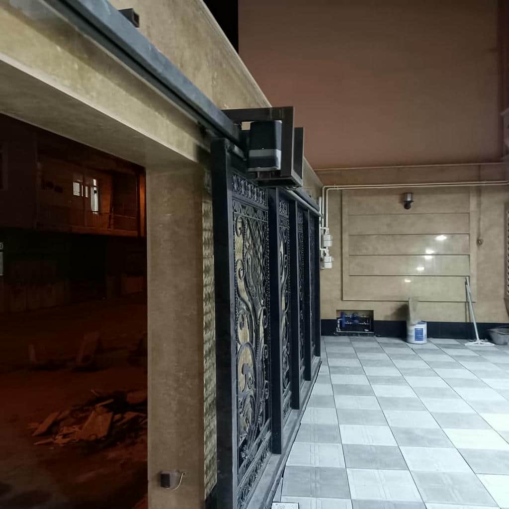 ساخت درب برقی ویلایی دو لنگه فرفورژه