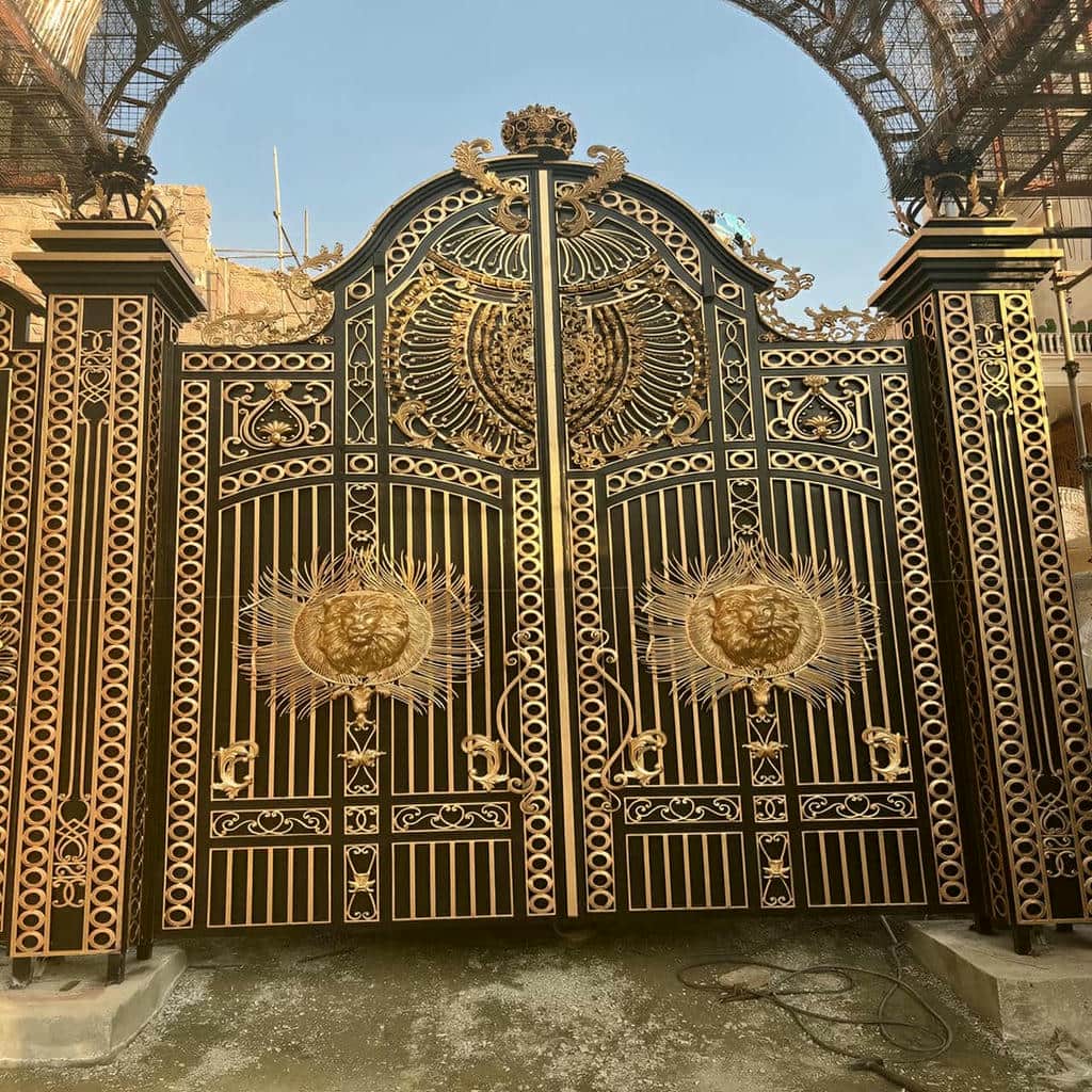 درب حیاط طاق دار با مشاوره انتخاب طرح